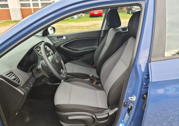 Hyundai i20 cena 43800 przebieg: 143000, rok produkcji 2016 z Kielce małe 154